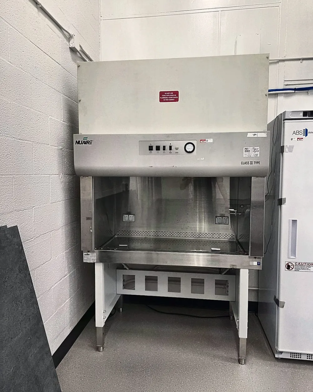 NuAire Class II biosafety cabinet installed in a San Diego medical lab
