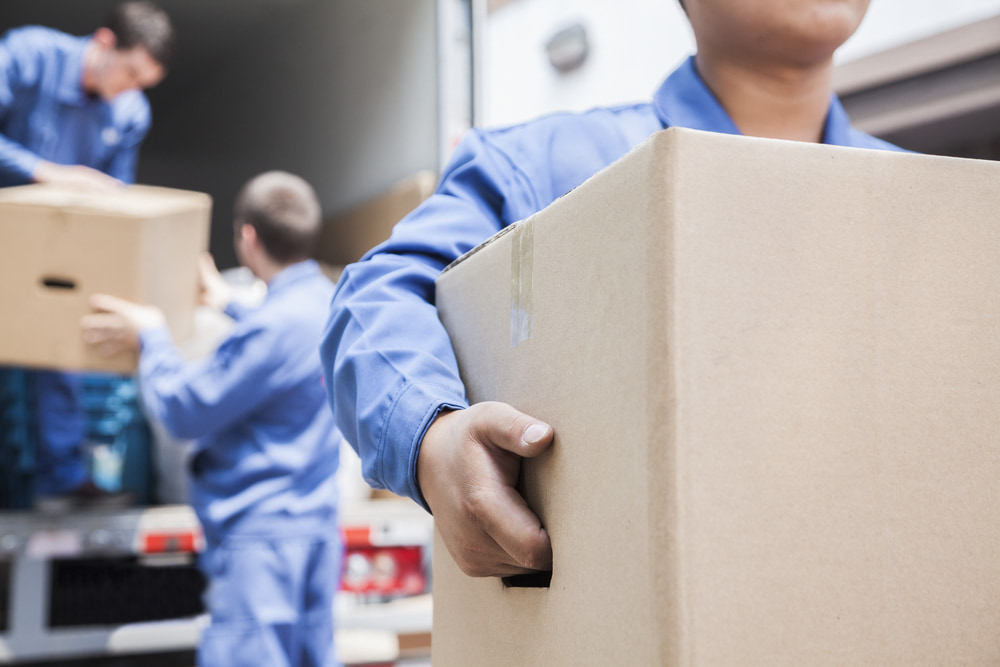 A Guide to Seamless Communication With Your Moving Company