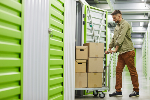 What is the advantage of a storage warehouse